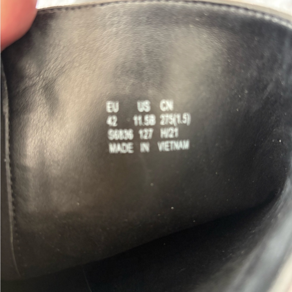 NWOT Stuart Weitzman Greer 5050 Boots - Picture 15 of 15